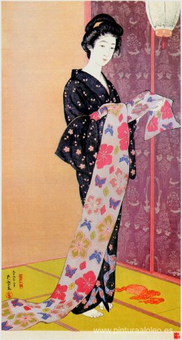 Mujer joven en kimono de verano