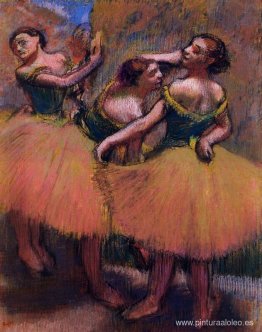 Tres bailarinas, blusas verdes.