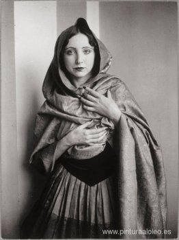 Anaïs Nin envuelta en un chal