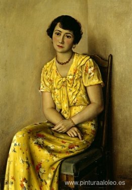 Mujer joven en amarillo