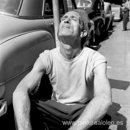 Nueva York (Hombre tomando sol en la calle)